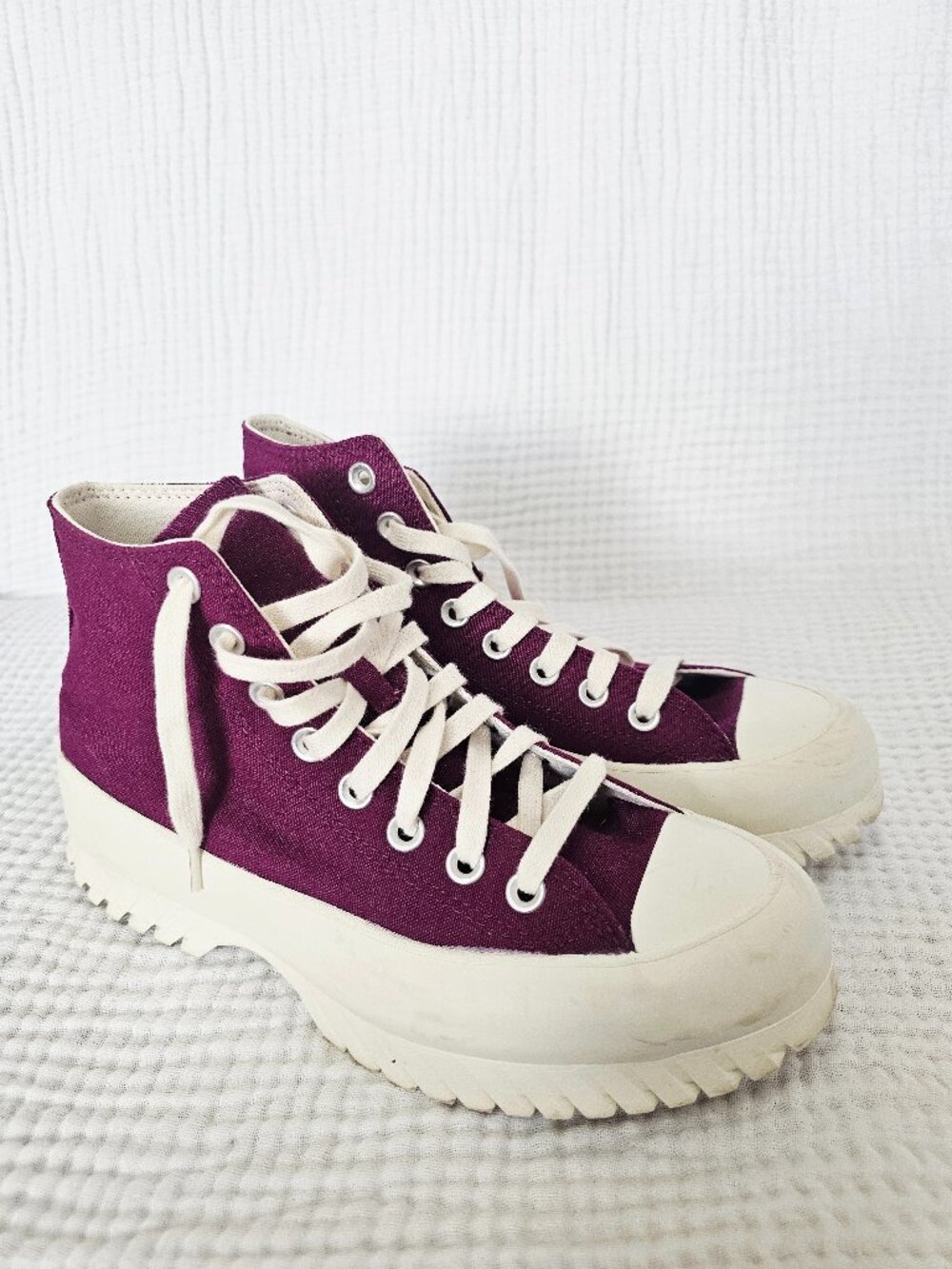 Converse Chuck Taylor All Star Lugged 2.0 Hi Top Plum Berry 8.5 Women, 6.5 Men - Picture 2 of 9